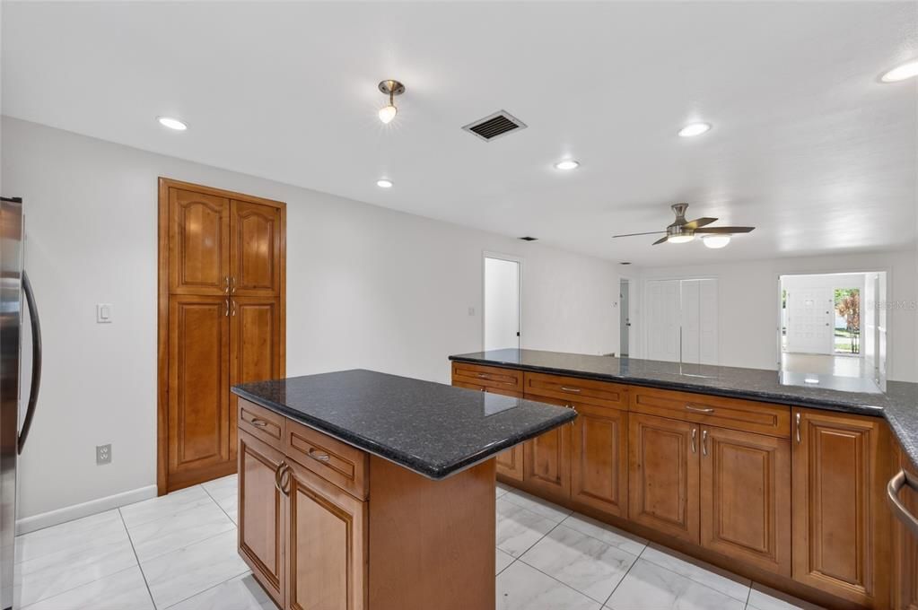 For Sale: $570,000 (3 beds, 3 baths, 2230 Square Feet)