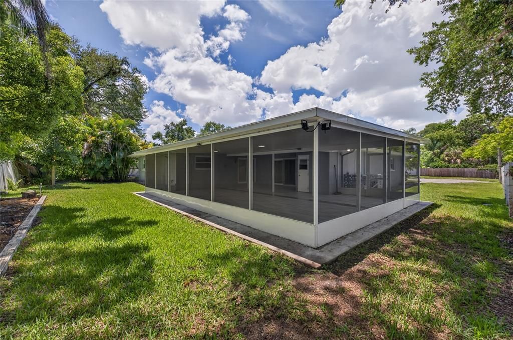 For Sale: $570,000 (3 beds, 3 baths, 2230 Square Feet)