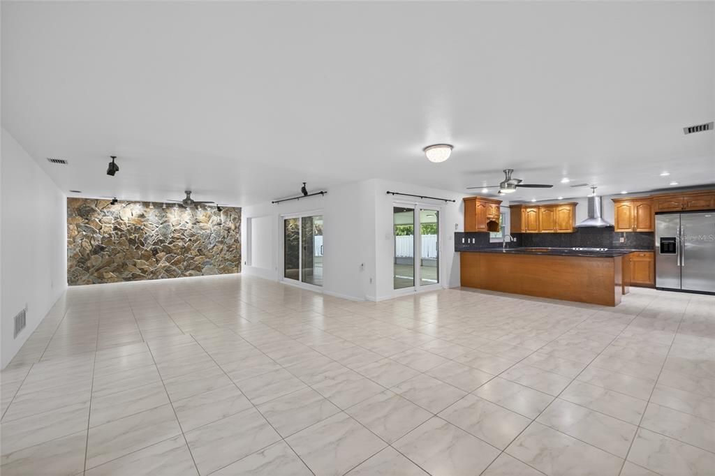 For Sale: $570,000 (3 beds, 3 baths, 2230 Square Feet)