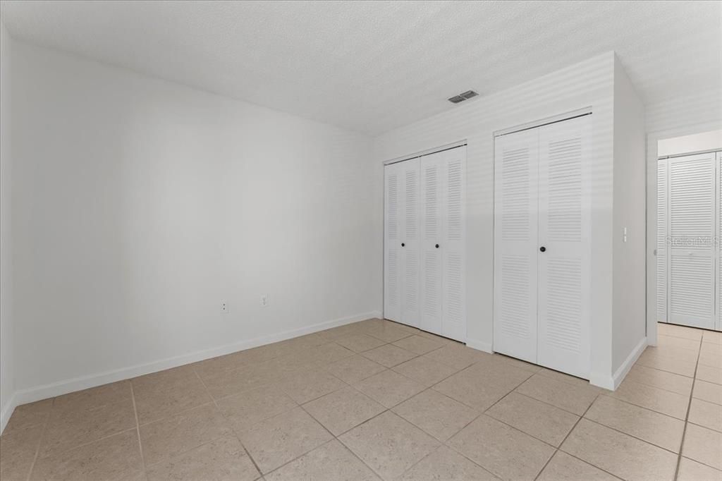 For Sale: $199,900 (2 beds, 2 baths, 910 Square Feet)
