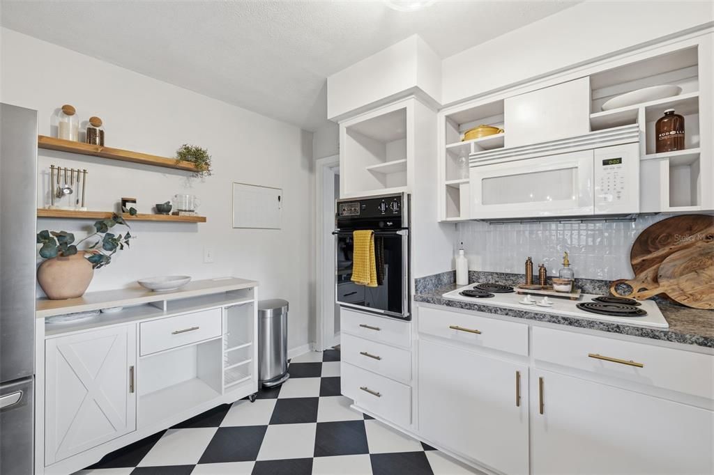 Activo con contrato: $430,000 (3 camas, 2 baños, 1514 Pies cuadrados)