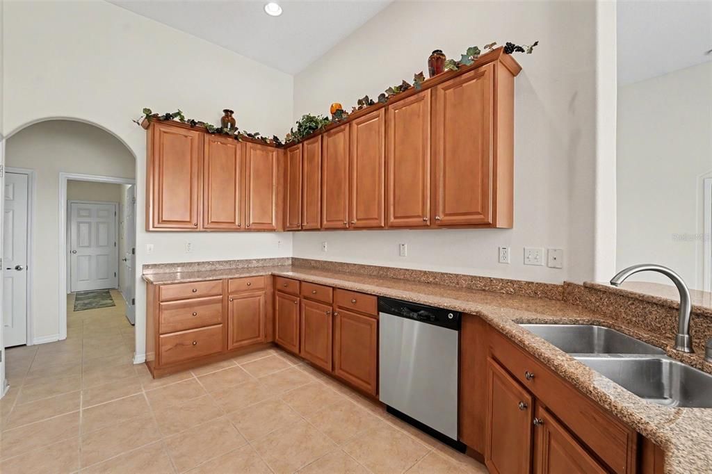 En Venta: $450,000 (4 camas, 3 baños, 2638 Pies cuadrados)