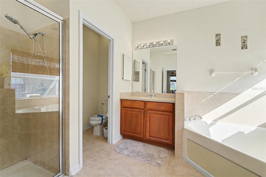 En Venta: $450,000 (4 camas, 3 baños, 2638 Pies cuadrados)