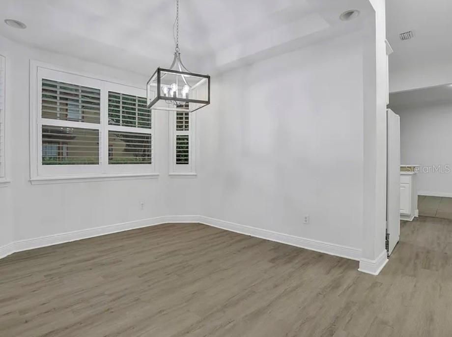 For Sale: $922,000 (4 beds, 2 baths, 2274 Square Feet)