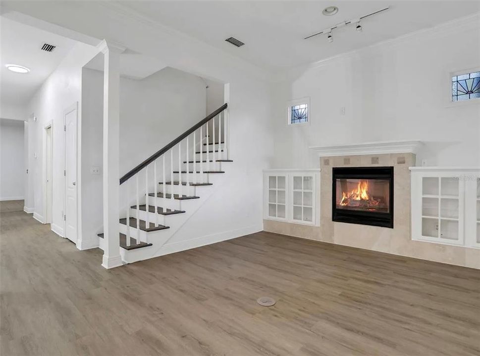 For Sale: $922,000 (4 beds, 2 baths, 2274 Square Feet)