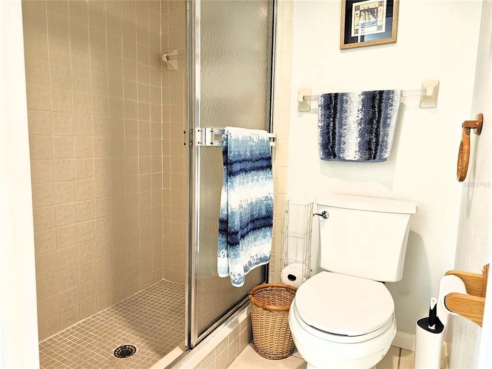 For Sale: $275,000 (2 beds, 2 baths, 1065 Square Feet)