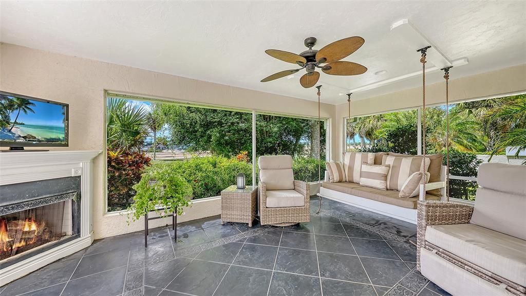 For Sale: $1,575,000 (4 beds, 3 baths, 4840 Square Feet)