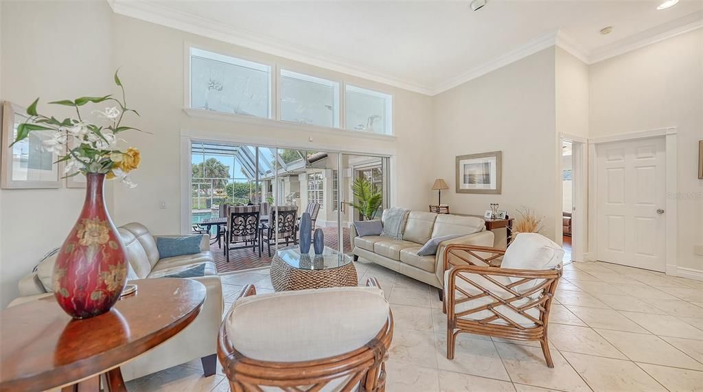 For Sale: $1,575,000 (4 beds, 3 baths, 4840 Square Feet)