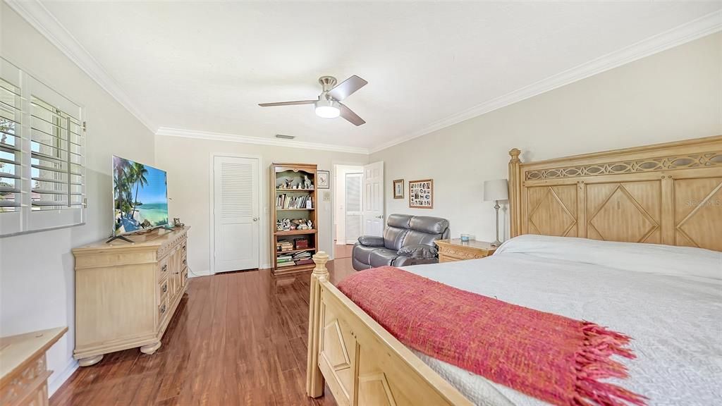 For Sale: $1,575,000 (4 beds, 3 baths, 4840 Square Feet)