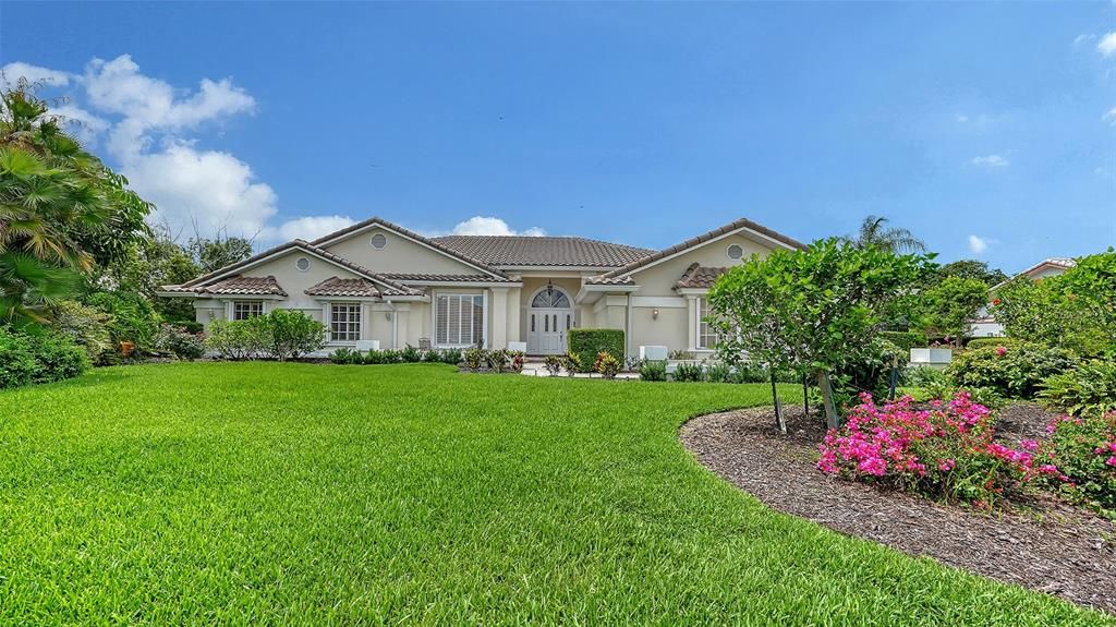 For Sale: $1,575,000 (4 beds, 3 baths, 4840 Square Feet)