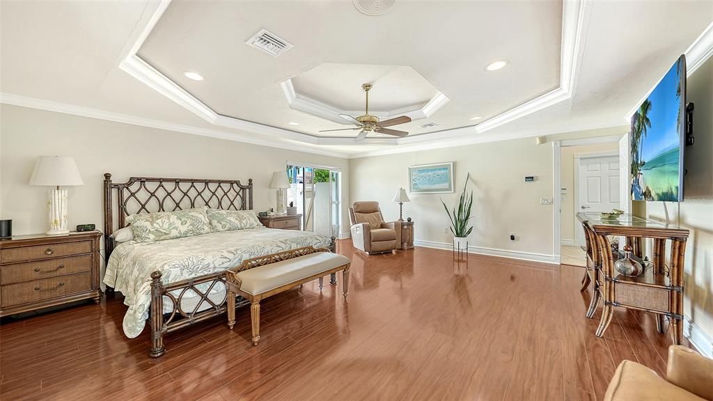For Sale: $1,575,000 (4 beds, 3 baths, 4840 Square Feet)