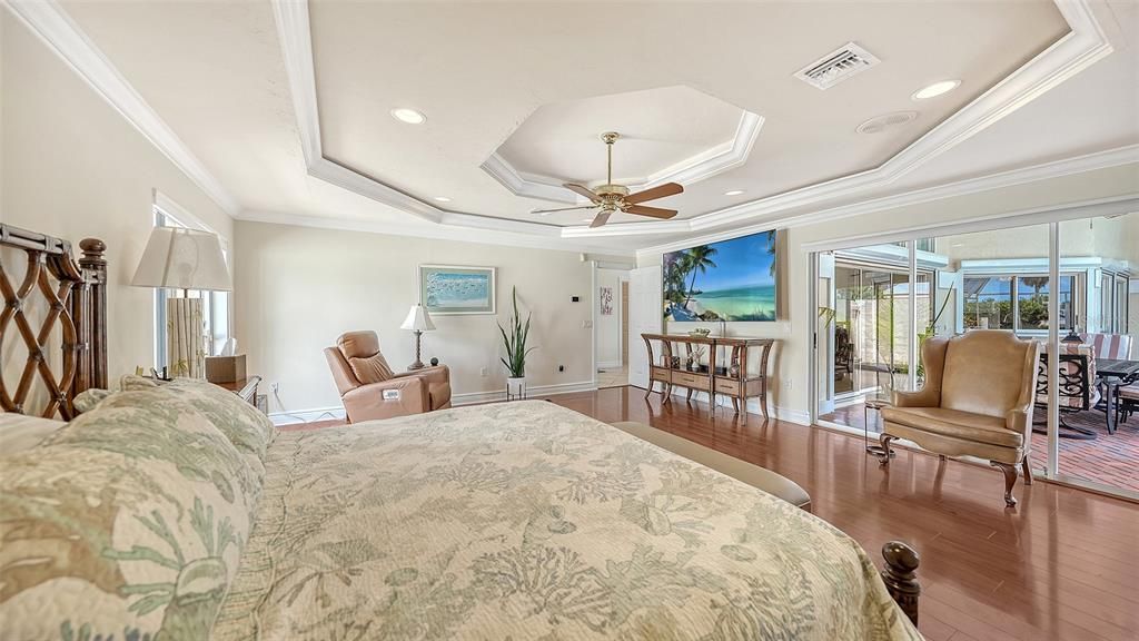 For Sale: $1,575,000 (4 beds, 3 baths, 4840 Square Feet)