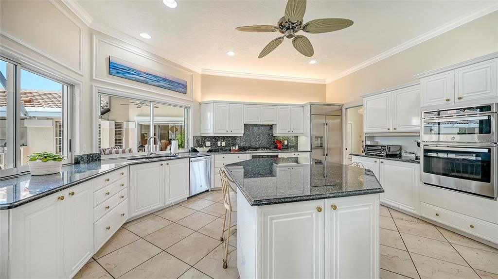 For Sale: $1,575,000 (4 beds, 3 baths, 4840 Square Feet)