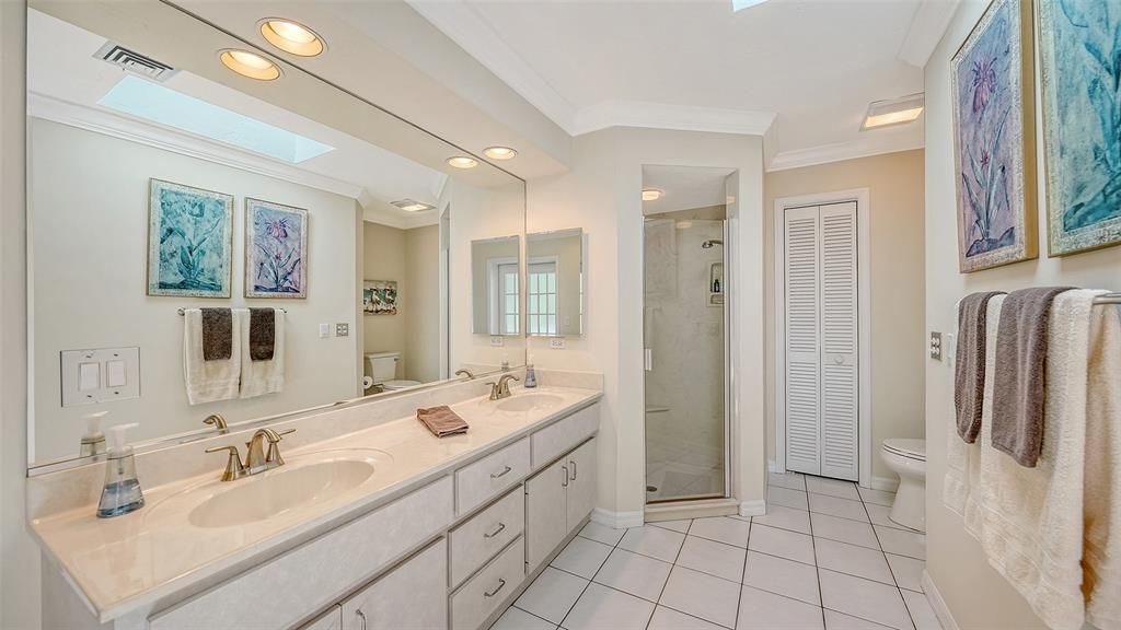 For Sale: $1,575,000 (4 beds, 3 baths, 4840 Square Feet)