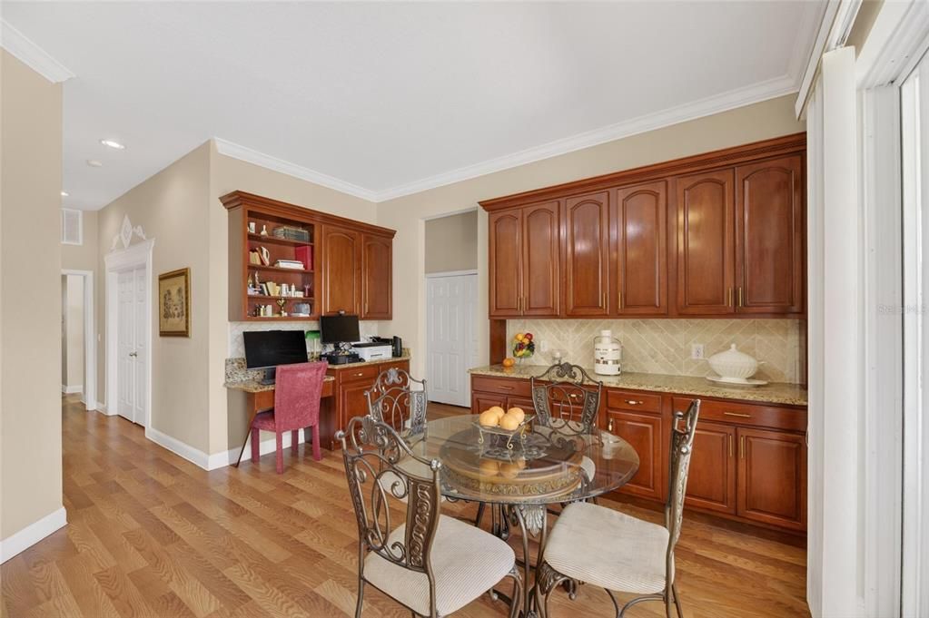 En Venta: $749,900 (5 camas, 4 baños, 3887 Pies cuadrados)