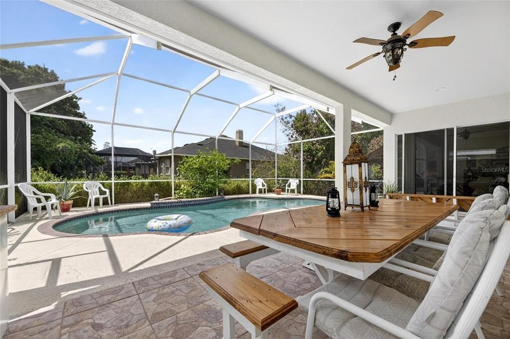 En Venta: $749,900 (5 camas, 4 baños, 3887 Pies cuadrados)