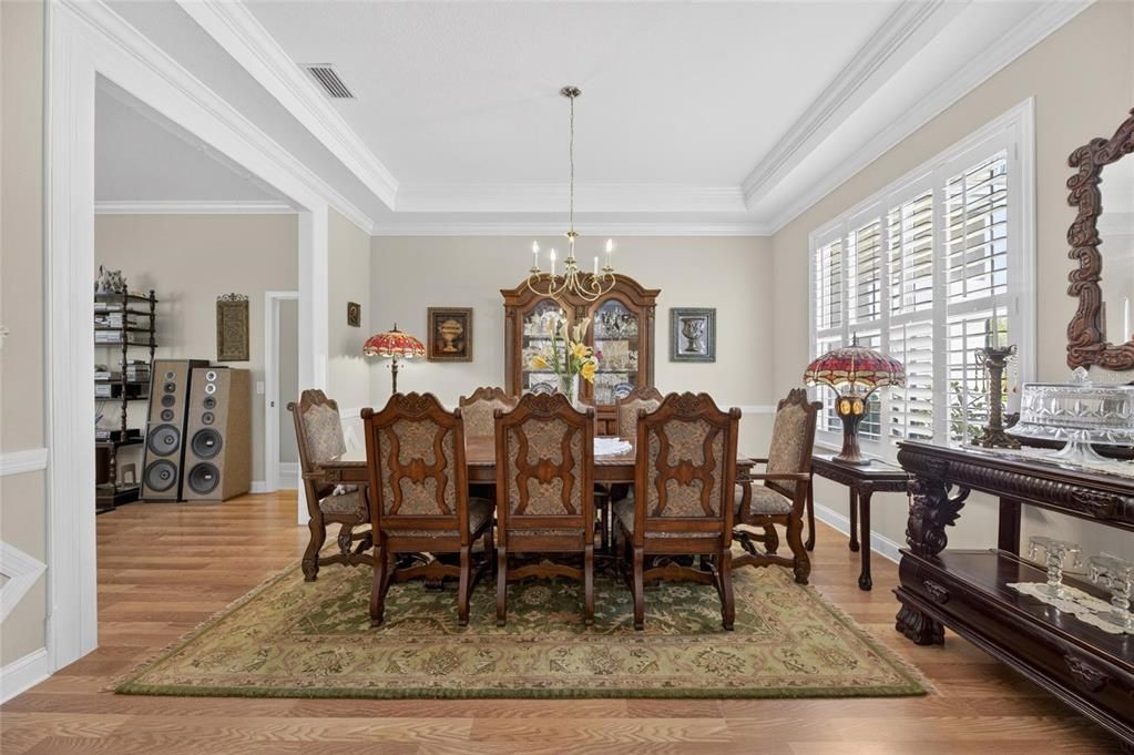En Venta: $749,900 (5 camas, 4 baños, 3887 Pies cuadrados)