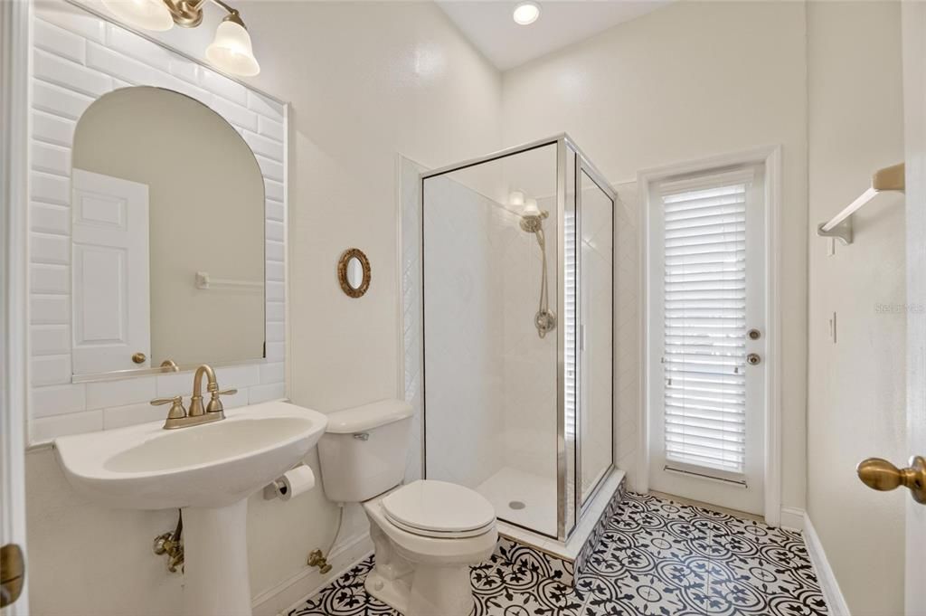 En Venta: $749,900 (5 camas, 4 baños, 3887 Pies cuadrados)