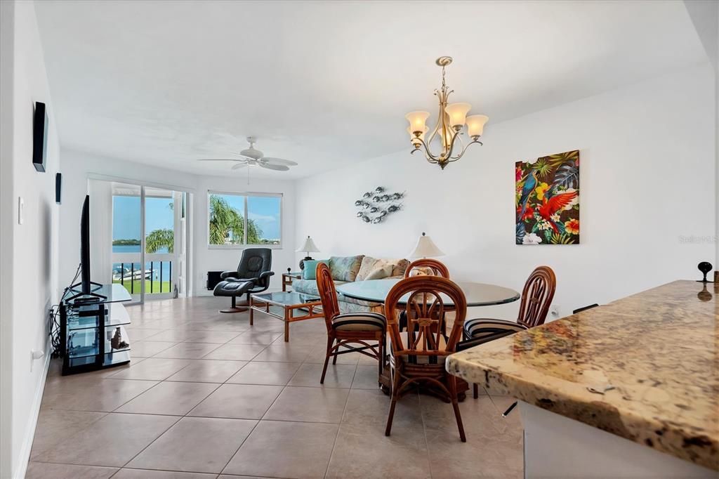 For Rent: $5,500 (2 beds, 2 baths, 882 Square Feet)