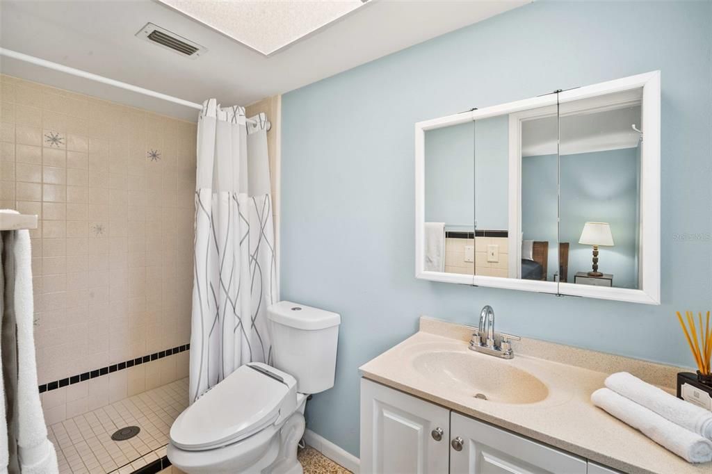 For Sale: $479,000 (4 beds, 3 baths, 1639 Square Feet)