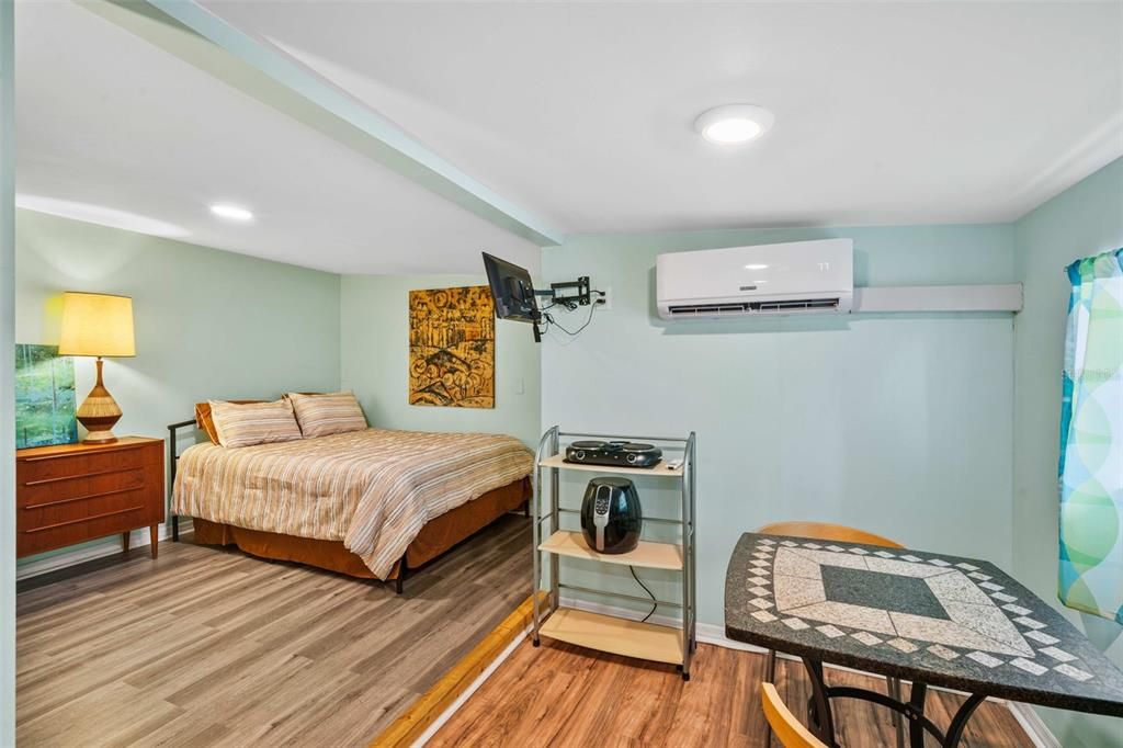 For Sale: $479,000 (4 beds, 3 baths, 1639 Square Feet)