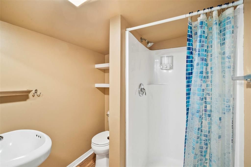 For Sale: $479,000 (4 beds, 3 baths, 1639 Square Feet)