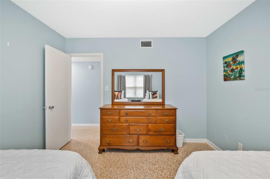 For Sale: $479,000 (4 beds, 3 baths, 1639 Square Feet)