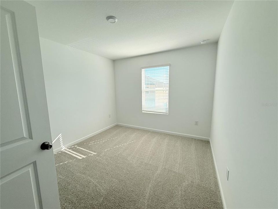 For Rent: $2,350 (4 beds, 2 baths, 1678 Square Feet)