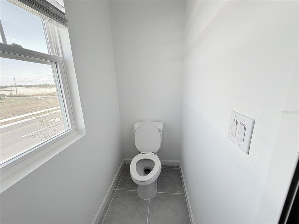 For Rent: $2,350 (4 beds, 2 baths, 1678 Square Feet)