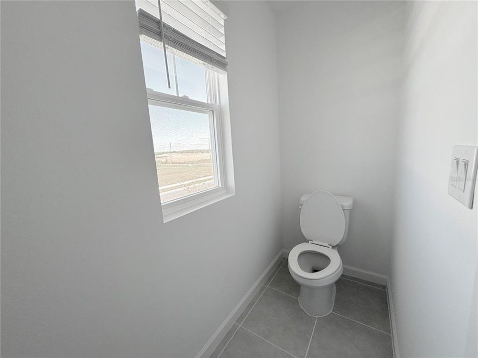 For Rent: $2,350 (4 beds, 2 baths, 1678 Square Feet)