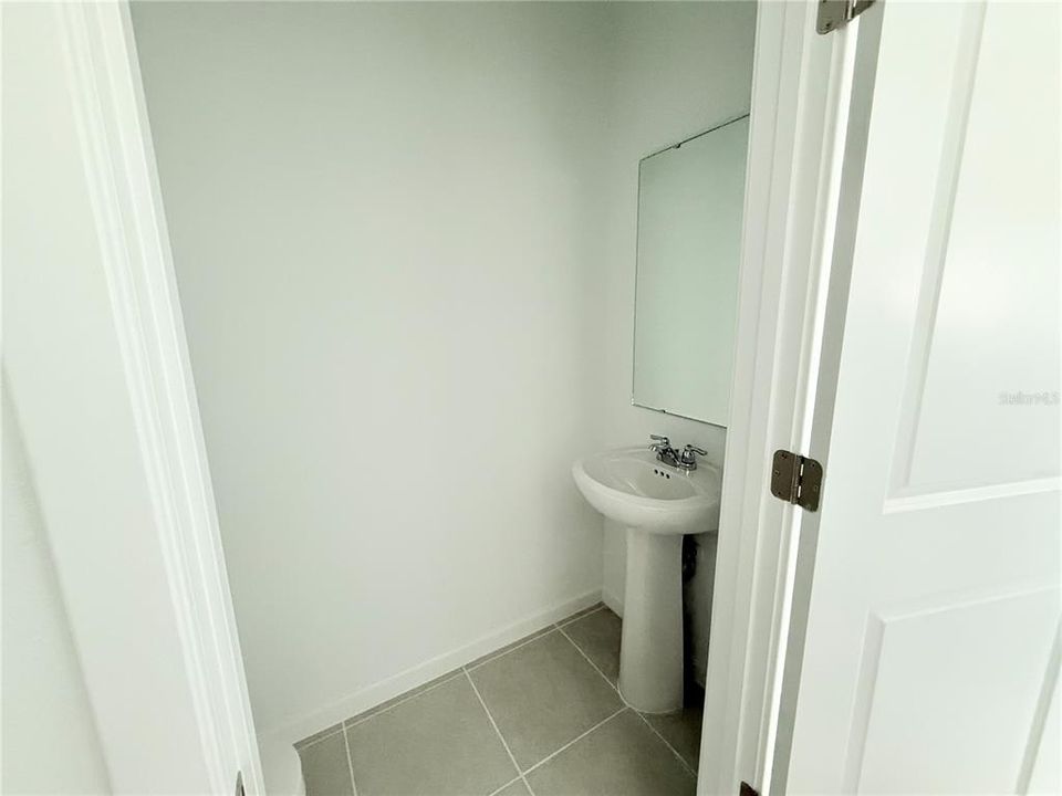 For Rent: $2,350 (4 beds, 2 baths, 1678 Square Feet)