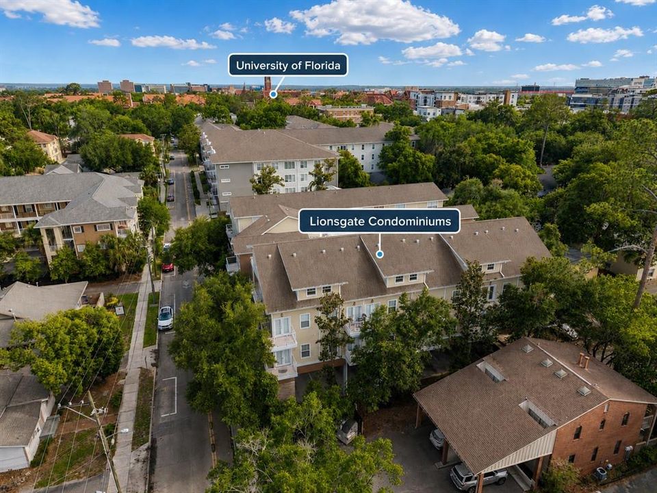 For Sale: $335,000 (2 beds, 2 baths, 920 Square Feet)