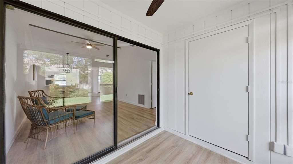 For Sale: $197,700 (2 beds, 2 baths, 1076 Square Feet)