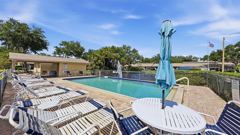For Sale: $197,700 (2 beds, 2 baths, 1076 Square Feet)