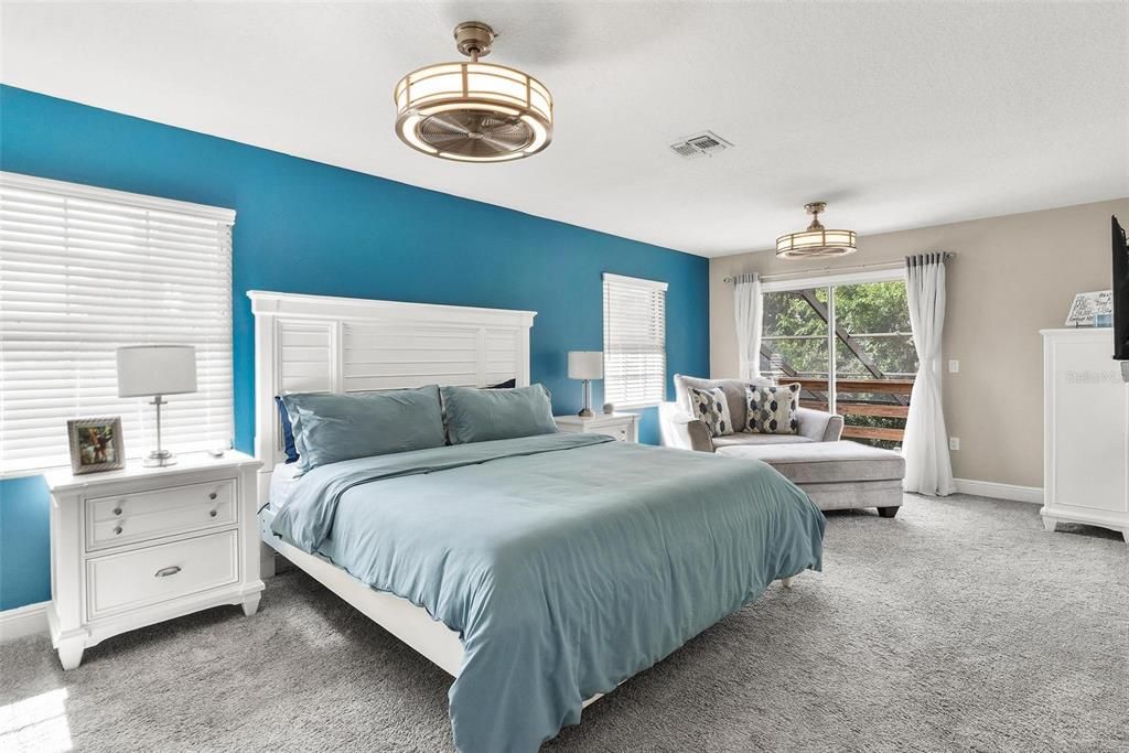 For Sale: $535,000 (4 beds, 2 baths, 1968 Square Feet)