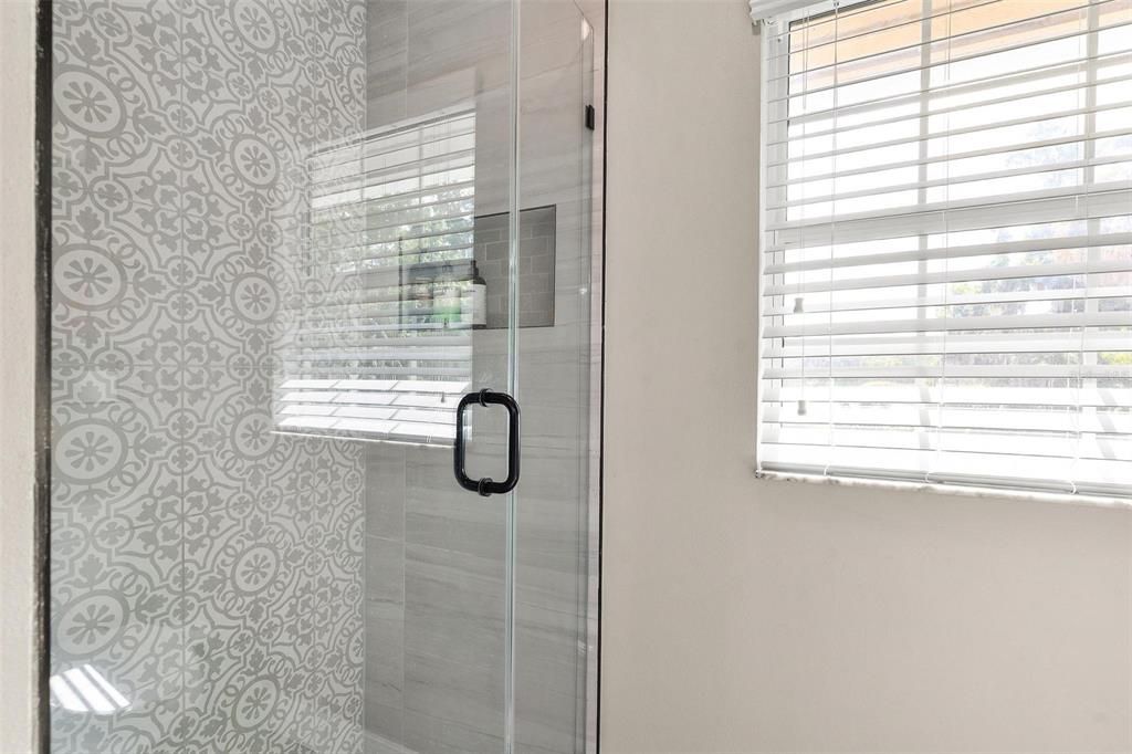For Sale: $535,000 (4 beds, 2 baths, 1968 Square Feet)