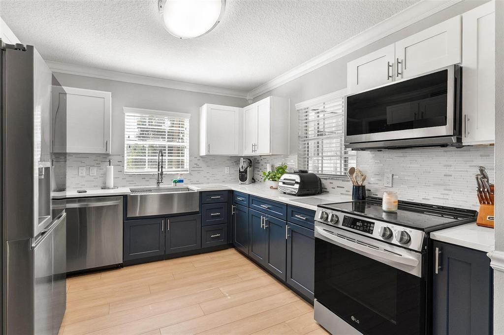 For Sale: $535,000 (4 beds, 2 baths, 1968 Square Feet)