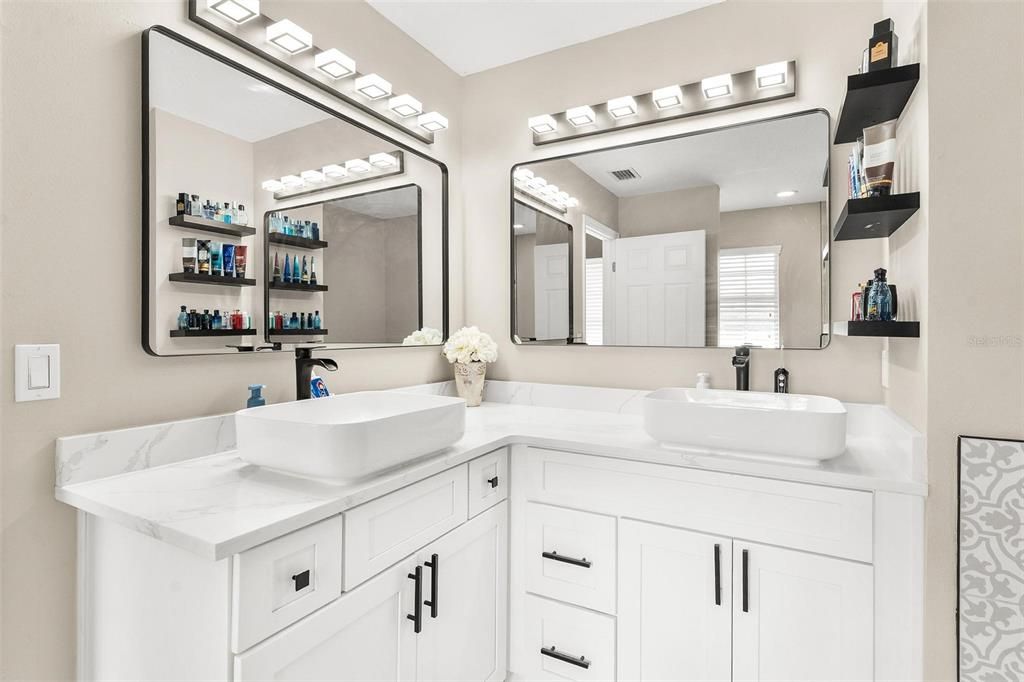 For Sale: $535,000 (4 beds, 2 baths, 1968 Square Feet)
