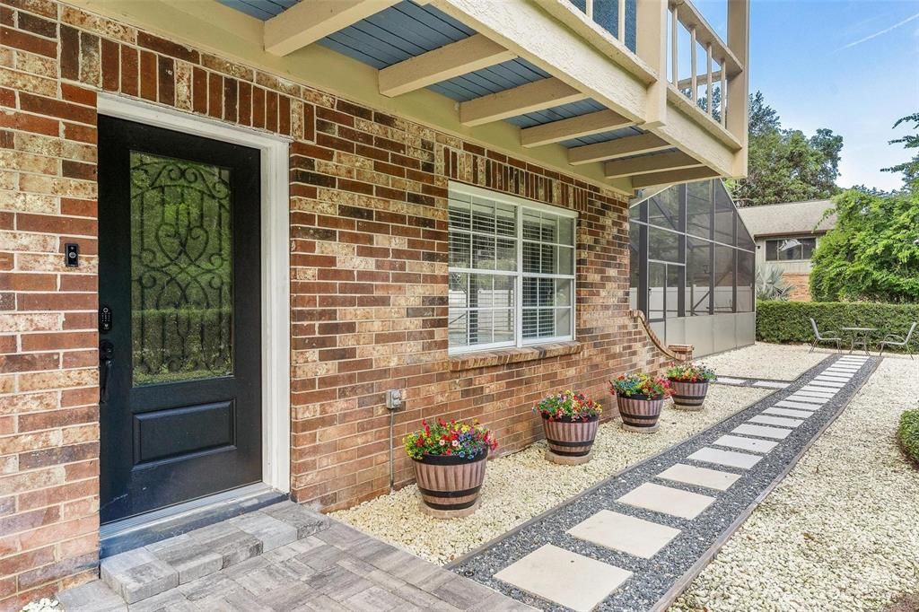 For Sale: $535,000 (4 beds, 2 baths, 1968 Square Feet)
