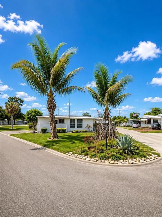 For Sale: $89,000 (2 beds, 1 baths, 494 Square Feet)