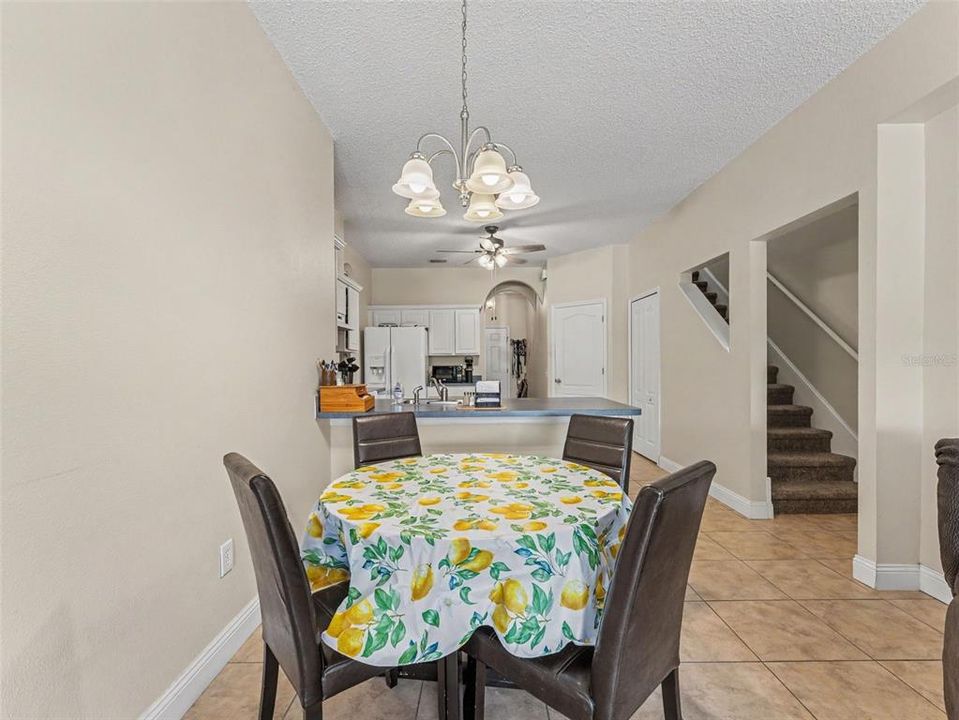 For Sale: $500,000 (5 beds, 3 baths, 2290 Square Feet)
