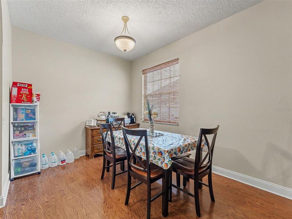For Sale: $500,000 (5 beds, 3 baths, 2290 Square Feet)