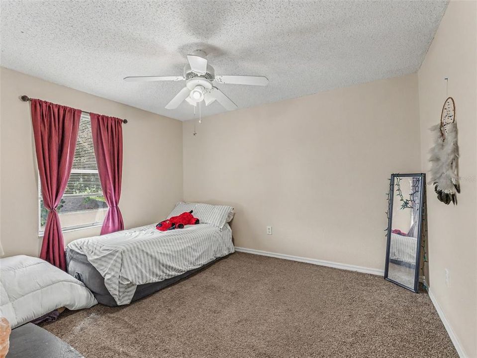 For Sale: $500,000 (5 beds, 3 baths, 2290 Square Feet)