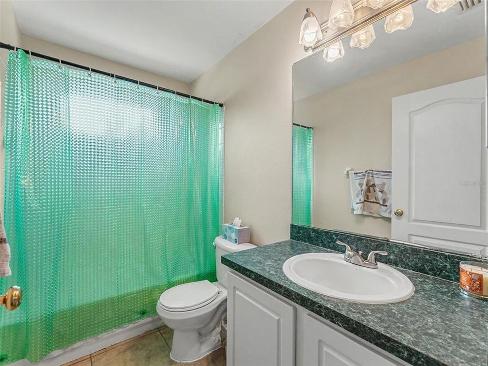 For Sale: $500,000 (5 beds, 3 baths, 2290 Square Feet)