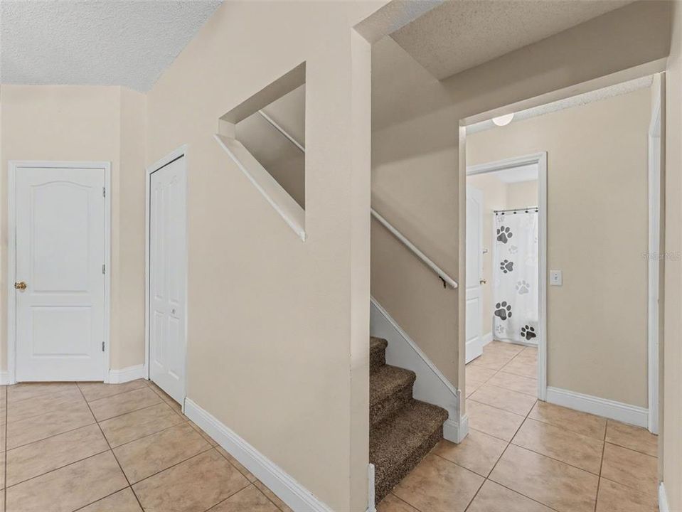 For Sale: $500,000 (5 beds, 3 baths, 2290 Square Feet)