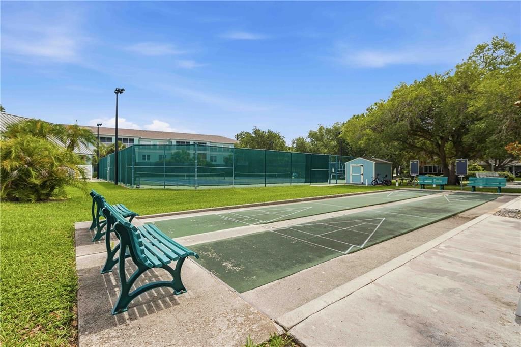 For Sale: $210,000 (2 beds, 2 baths, 1227 Square Feet)