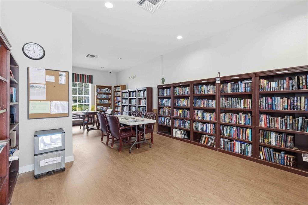 For Sale: $210,000 (2 beds, 2 baths, 1227 Square Feet)