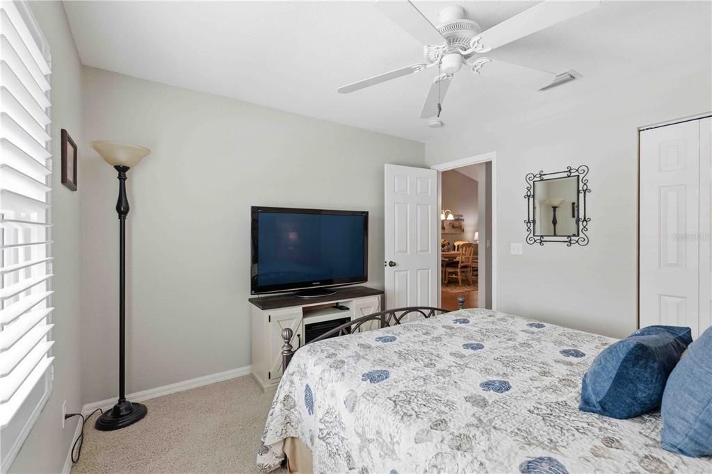 For Sale: $210,000 (2 beds, 2 baths, 1227 Square Feet)