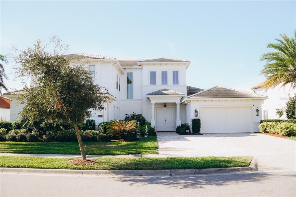 For Sale: $2,500,000 (6 beds, 6 baths, 5287 Square Feet)