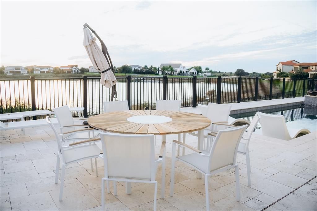 For Sale: $2,500,000 (6 beds, 6 baths, 5287 Square Feet)